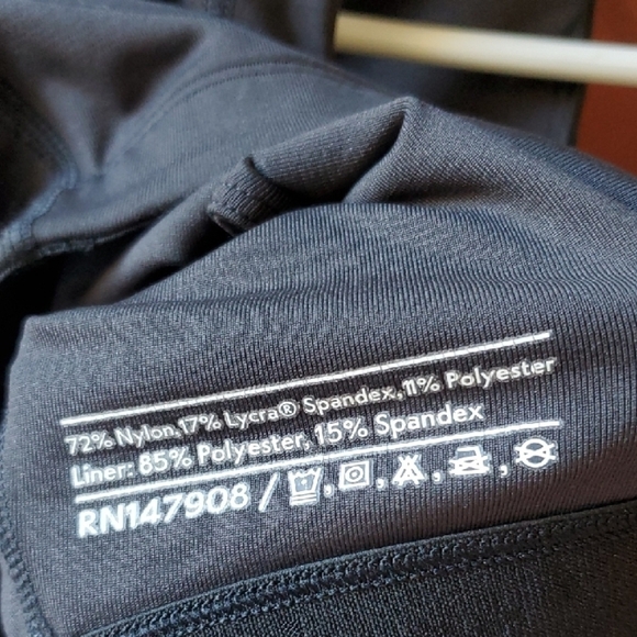 Outdoor Voices Black Sports Bra with Soft Stretchy Fabric and Fitted Bodice - Picture 5 of 5